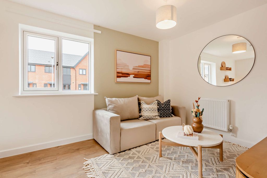 Property photo 3 of 5 8569803-Interior12-8