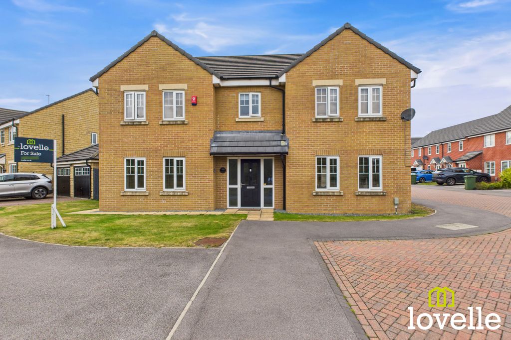 Property photo 1 of 32