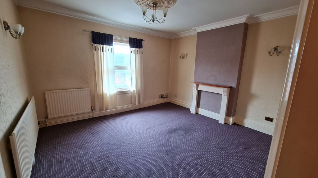 Property photo 2 of 5