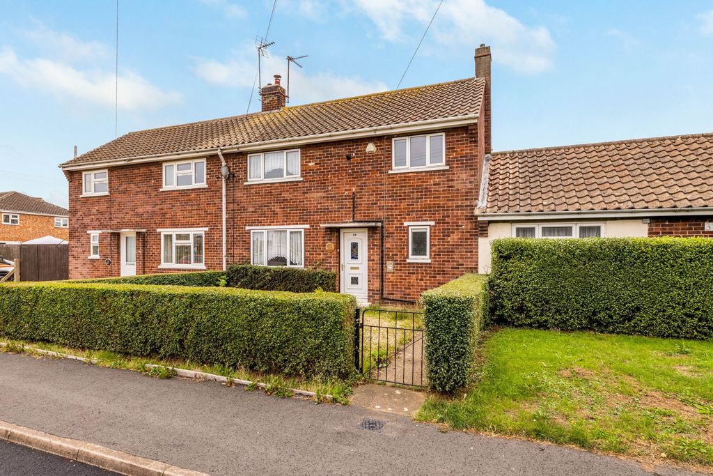Property photo 1 of 12