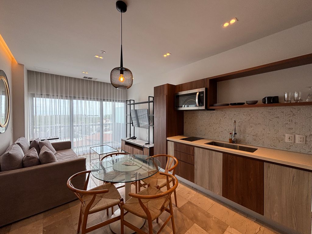 Property photo 3 of 43