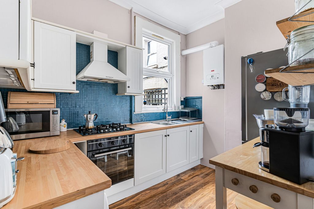 Property photo 3 of 29 Kitchen