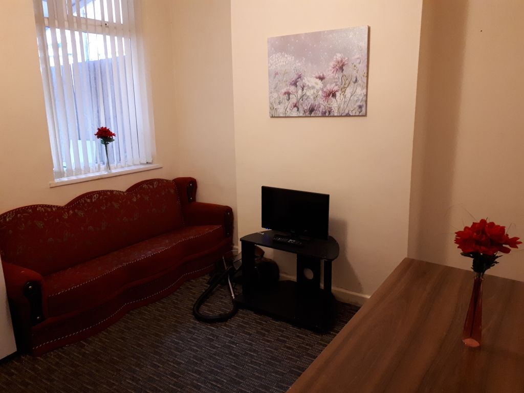 Property photo 1 of 3