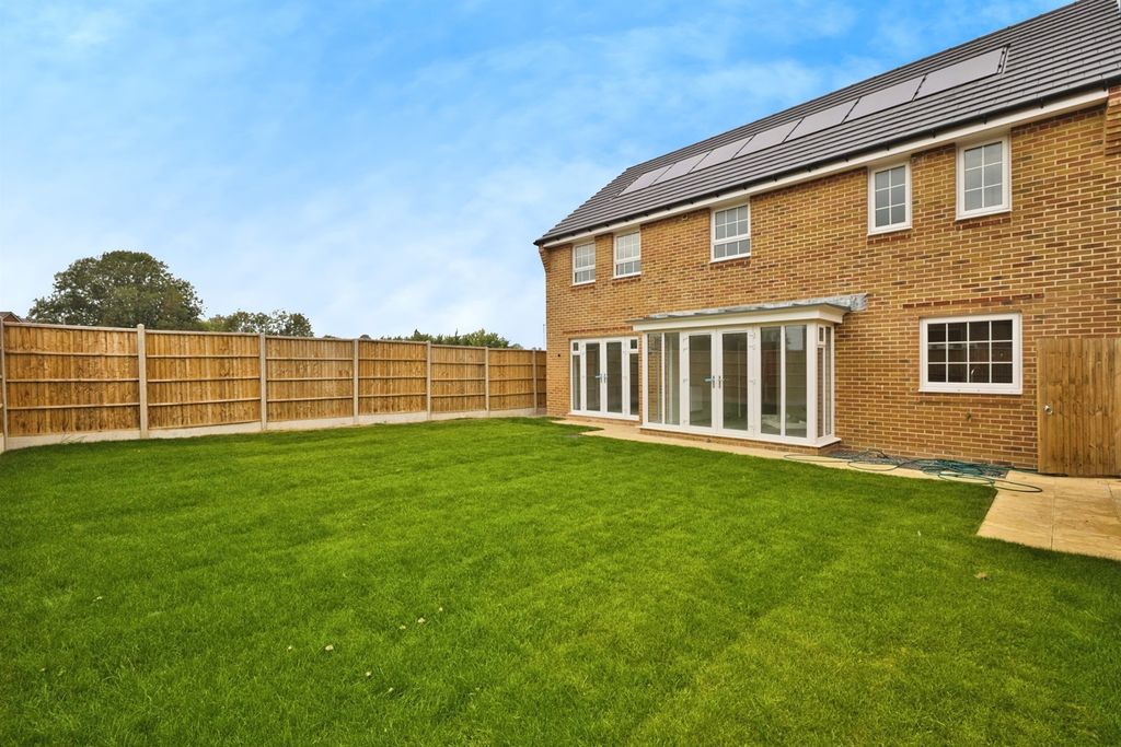 Property photo 2 of 17