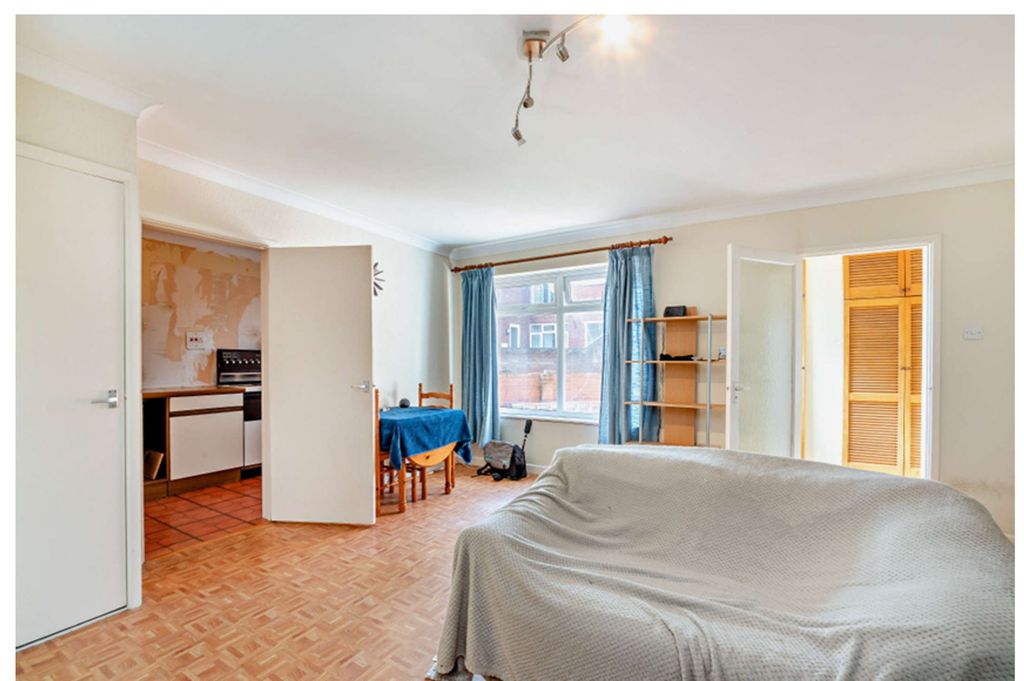 Property photo 2 of 17