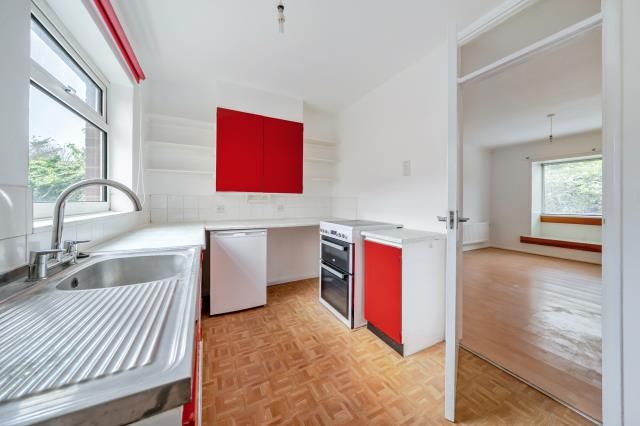 Property photo 3 of 20 Kitchen
