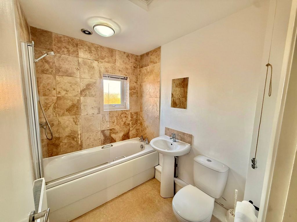 Property photo 3 of 7 Image