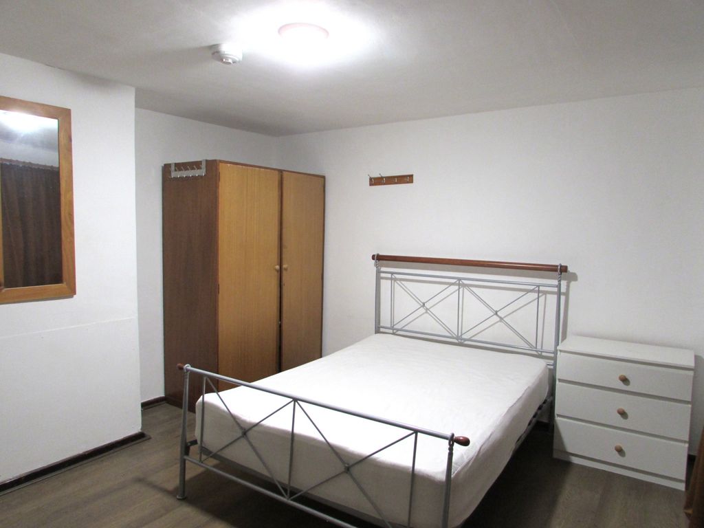 Property photo 3 of 6 Gallery