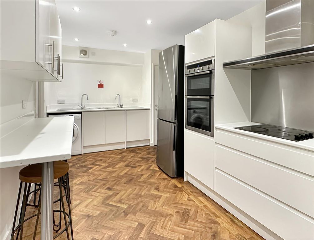 Property photo 3 of 12 Img (25).Jpg