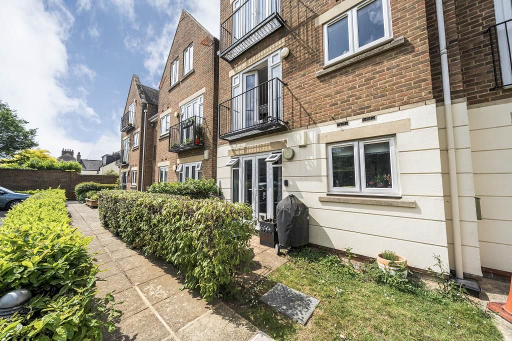 Property photo 2 of 20 External Front