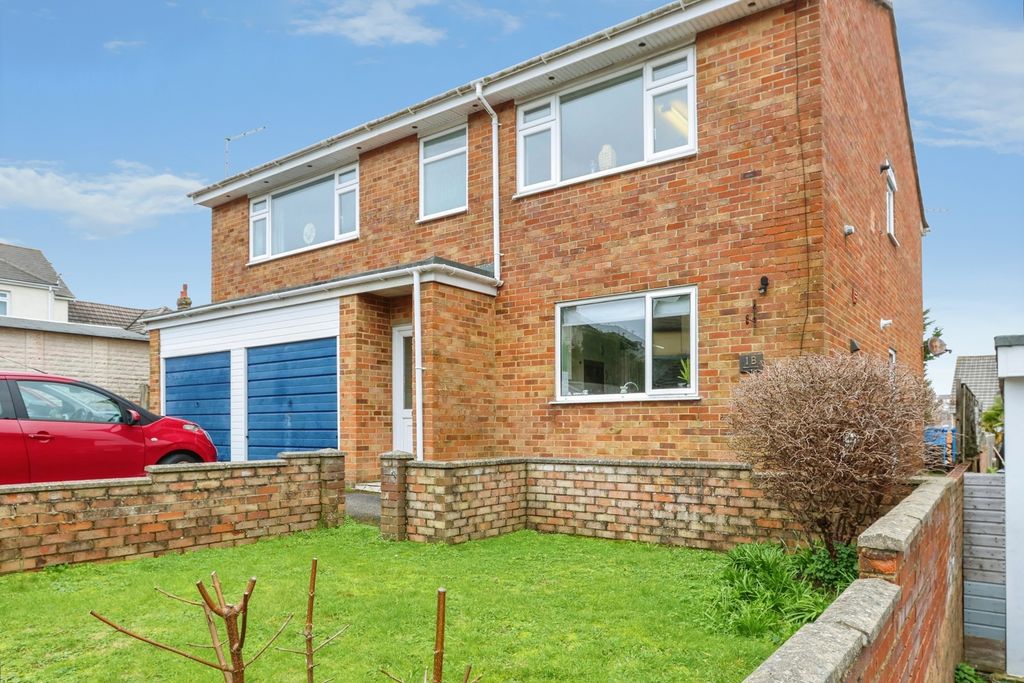 Property photo 2 of 20 Front