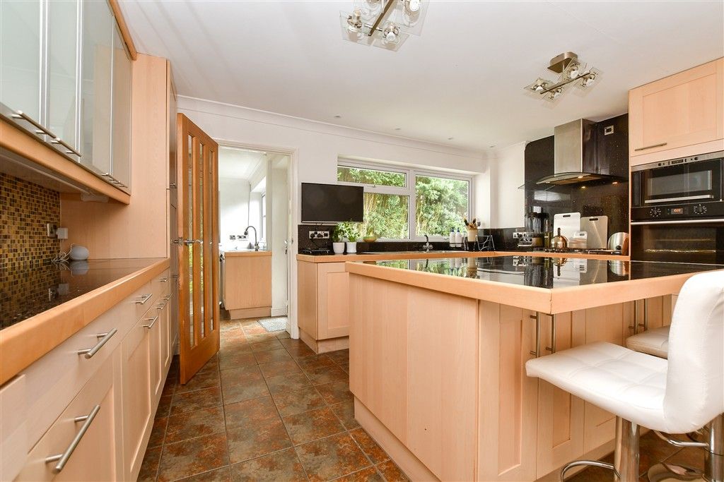 Property photo 2 of 16 Kitchen