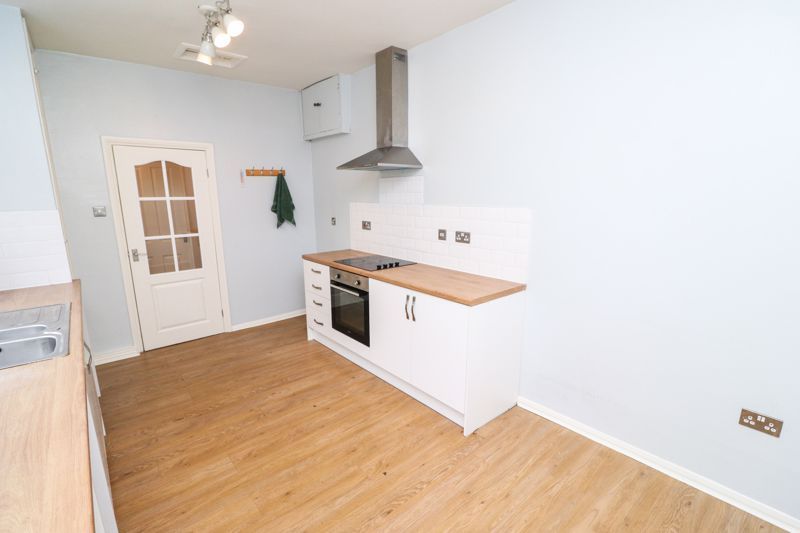 Property photo 3 of 11 Kitchen/Diner