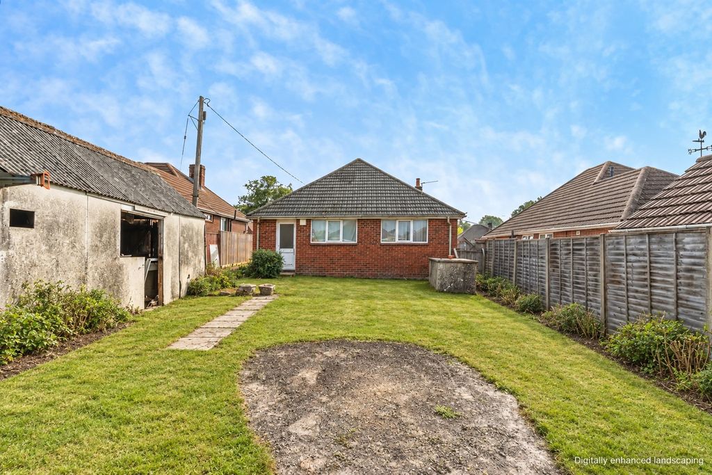 Property photo 2 of 11