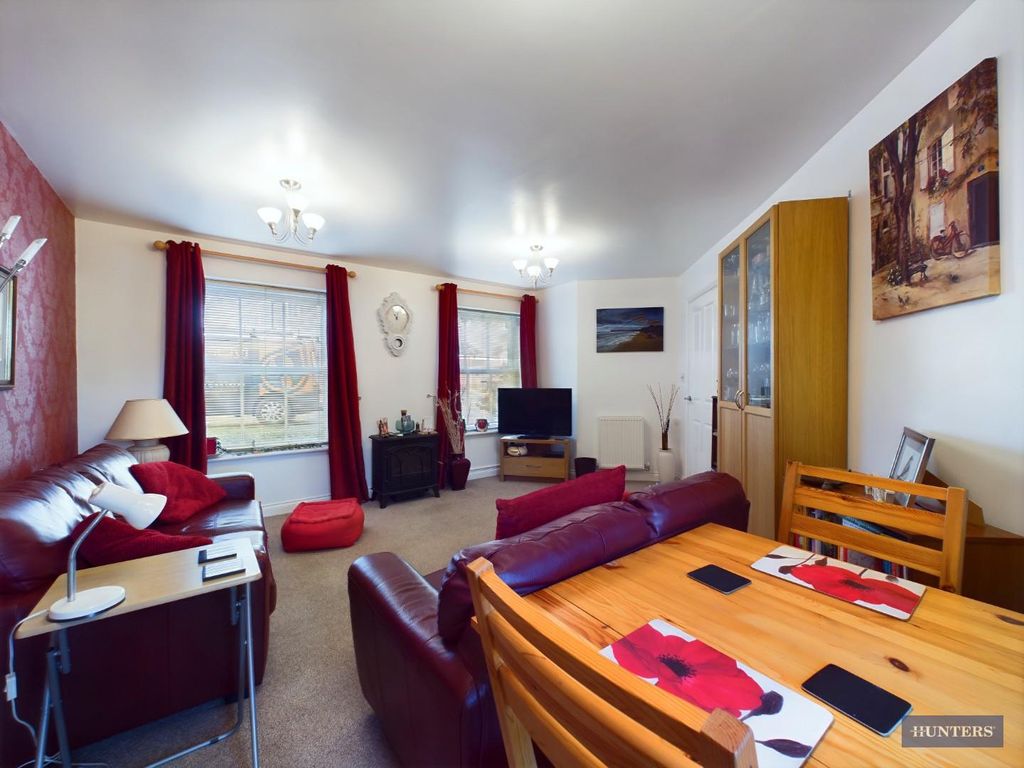 Property photo 2 of 24 Living Room