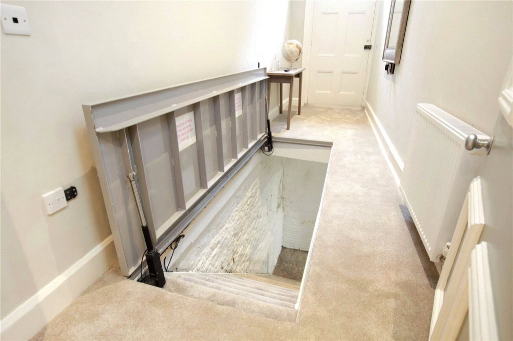 Additional image 18 of 3 bed flat to rentStratton House, 61 High West Street, Dorchester, Dorset DT1