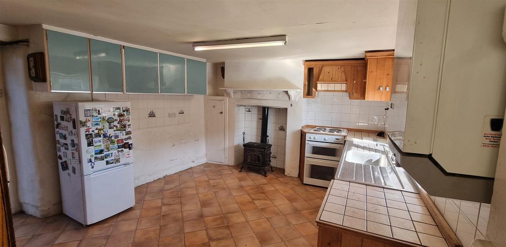 Property photo 2 of 35 Kitchen Diner