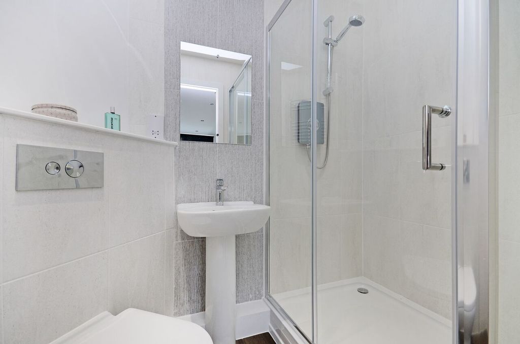 Property photo 3 of 3