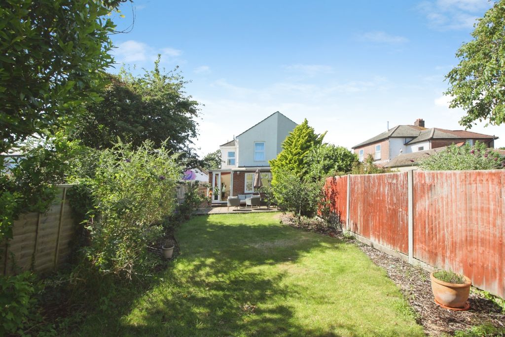 Property photo 2 of 25 Pbox-Img.Jpg