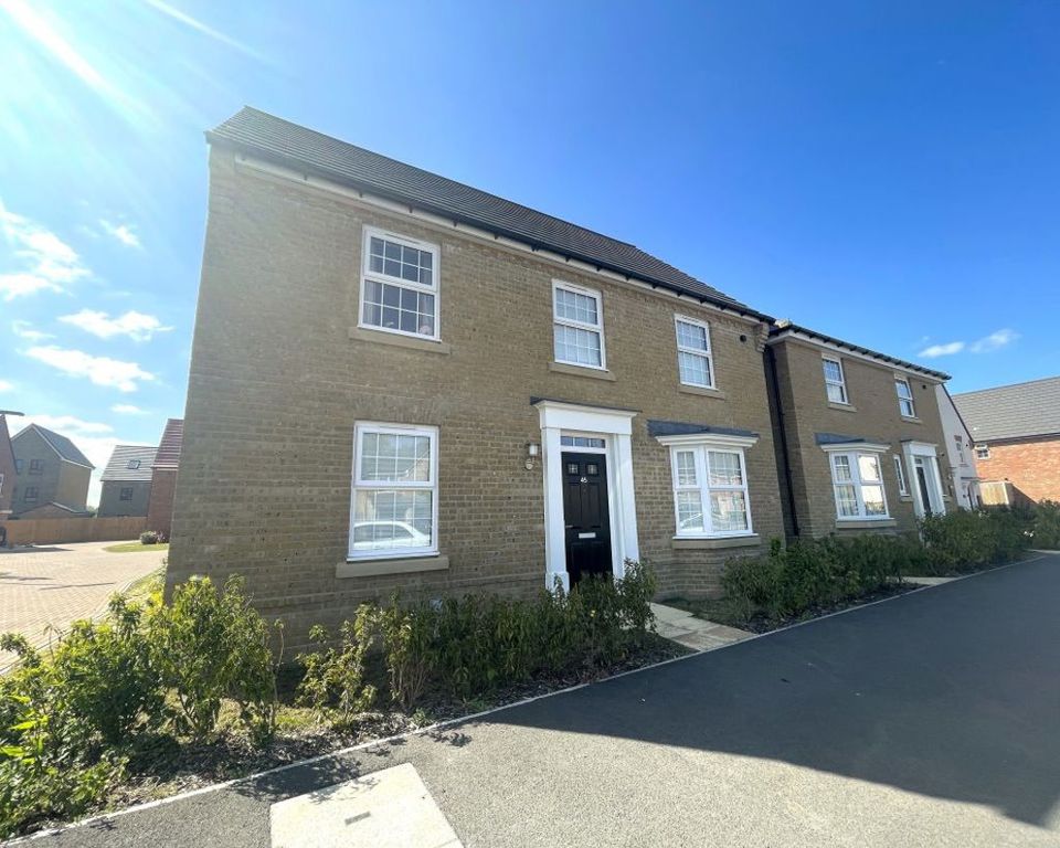 Property photo 2 of 31