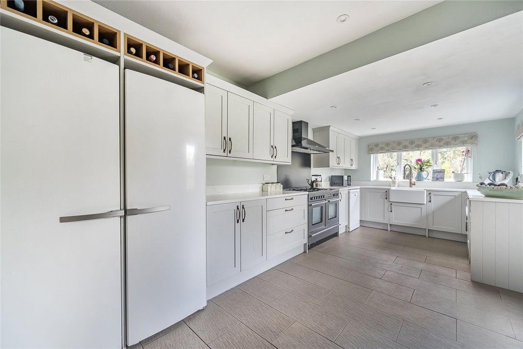 Property photo 2 of 23 Picture No. 20