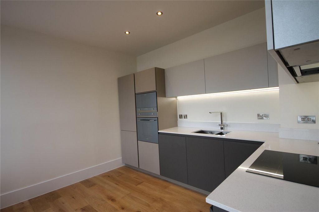 Property photo 2 of 7 Kitchen