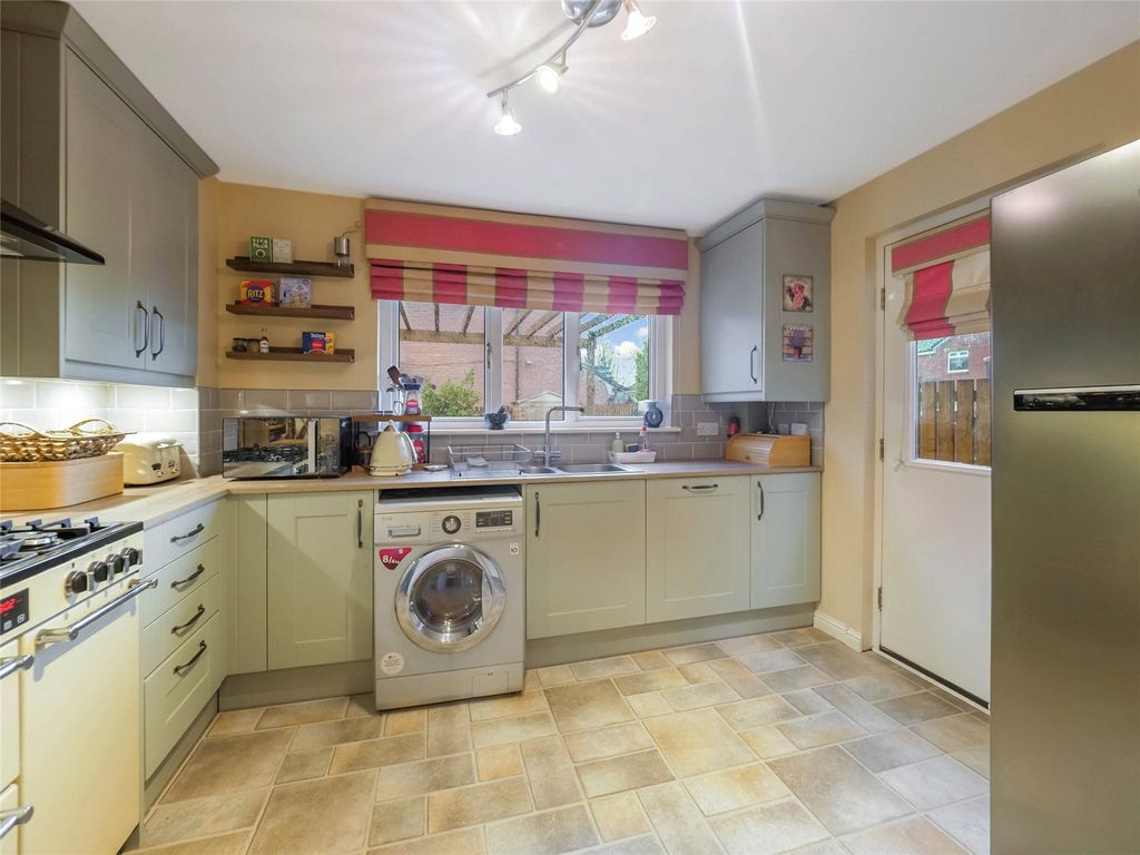 Property photo 3 of 22 Picture No. 13