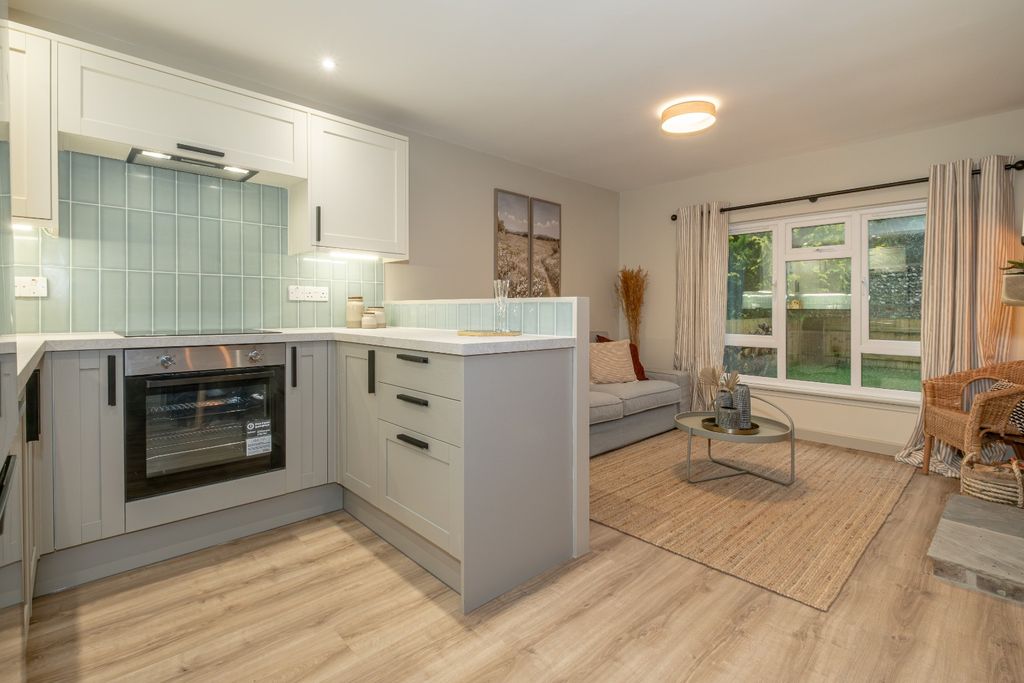 Property photo 3 of 10 4868163