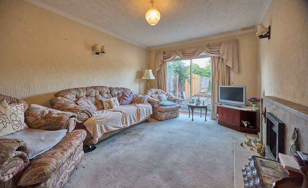 Property photo 3 of 8
