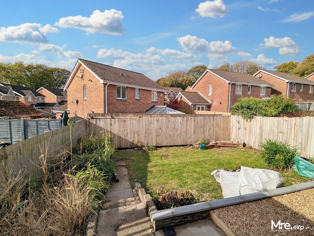 Property photo 3 of 25