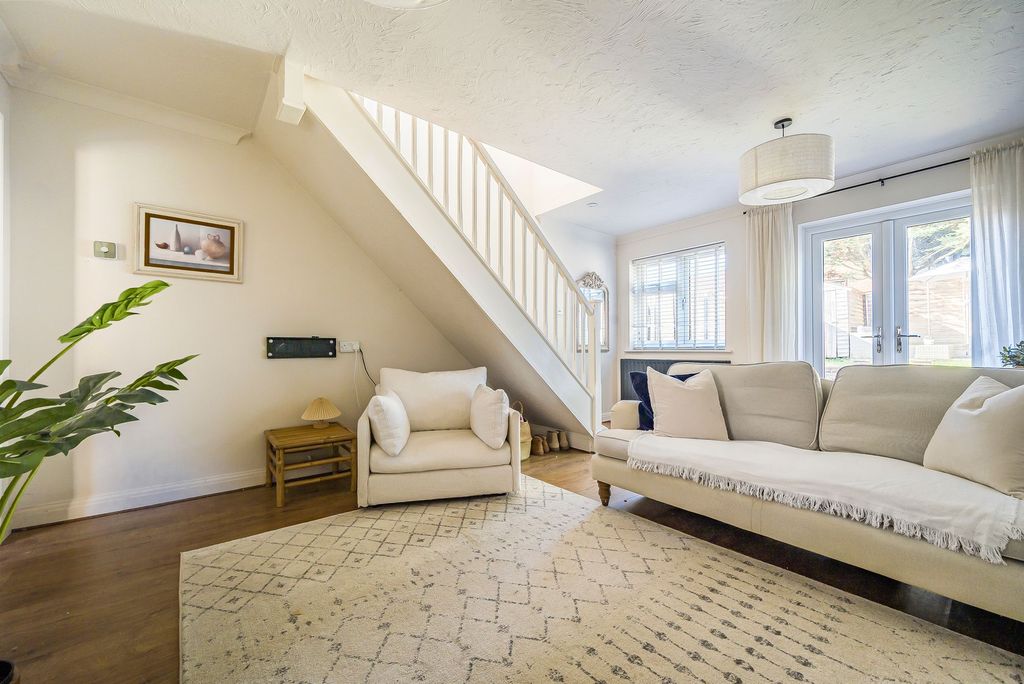 Property photo 2 of 12 Living Room