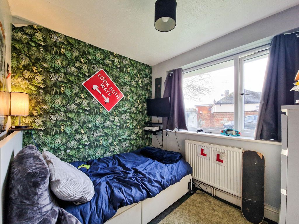 Property photo 3 of 18 Bedroom