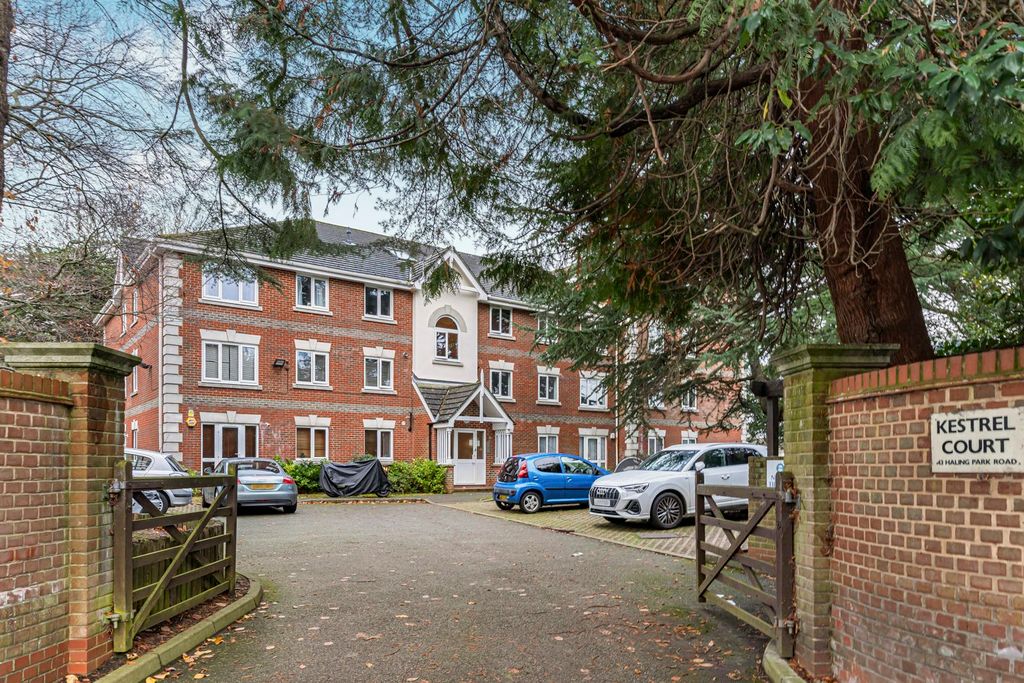 Property photo 1 of 19 Exterior