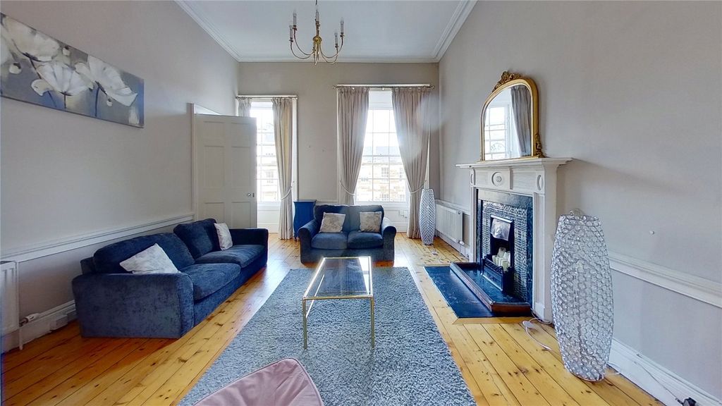 Property photo 3 of 17 Photo 3