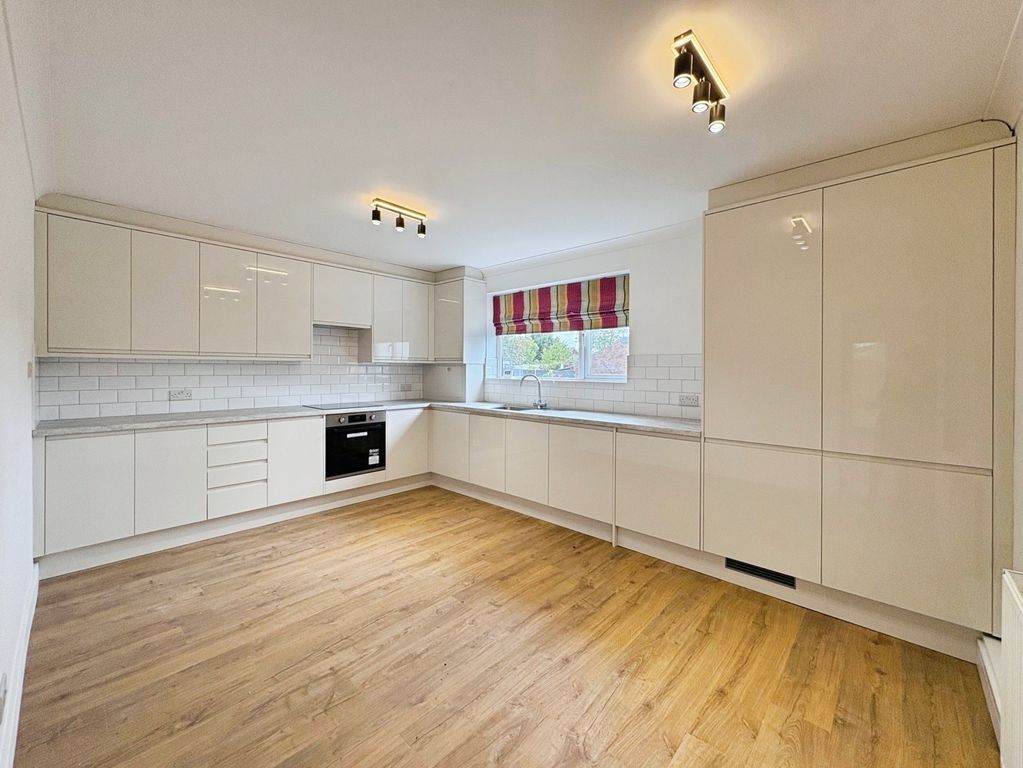 Property photo 2 of 13 Pbox-Img.Jpg