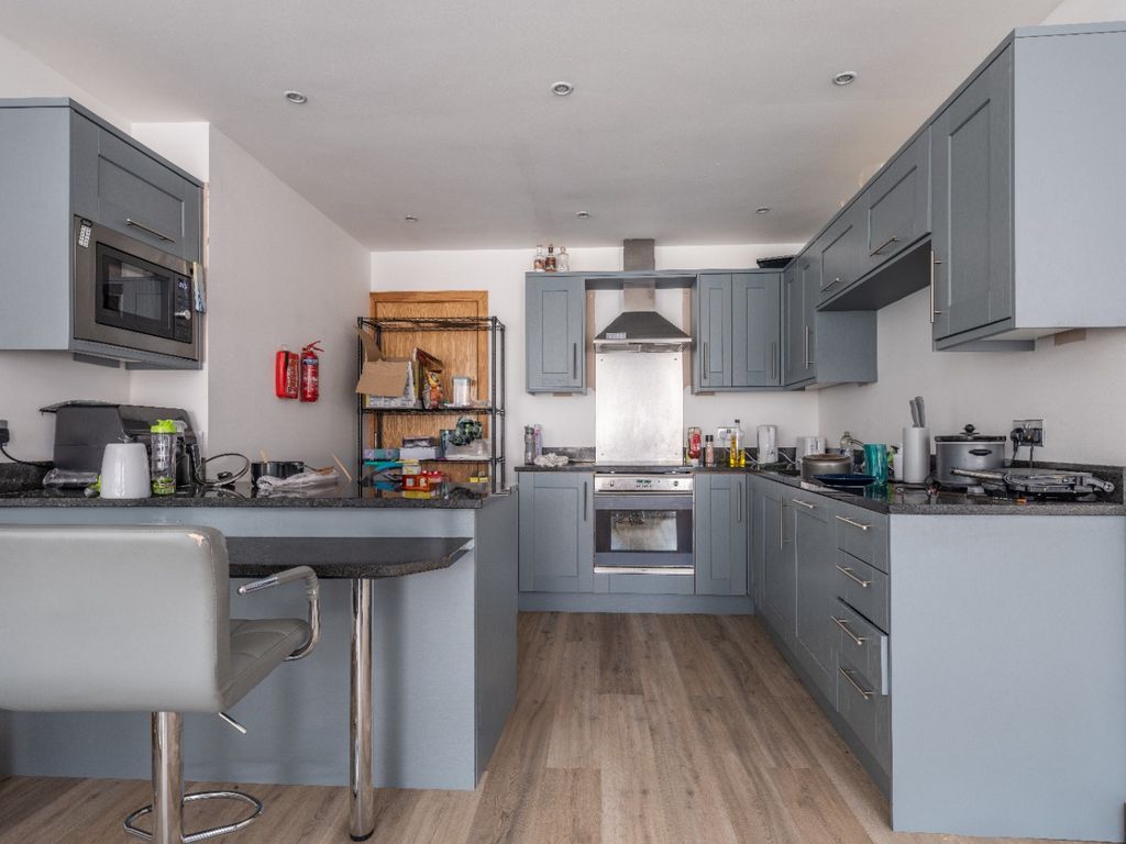 Property photo 2 of 6 3608581