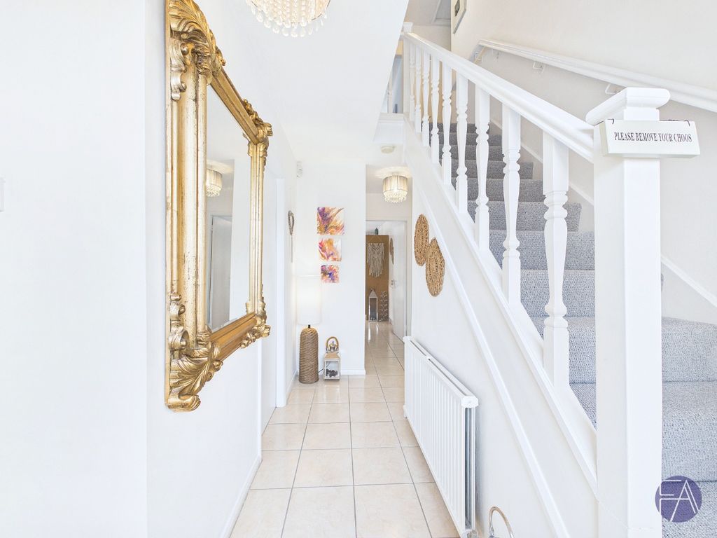 Property photo 2 of 12 5519915