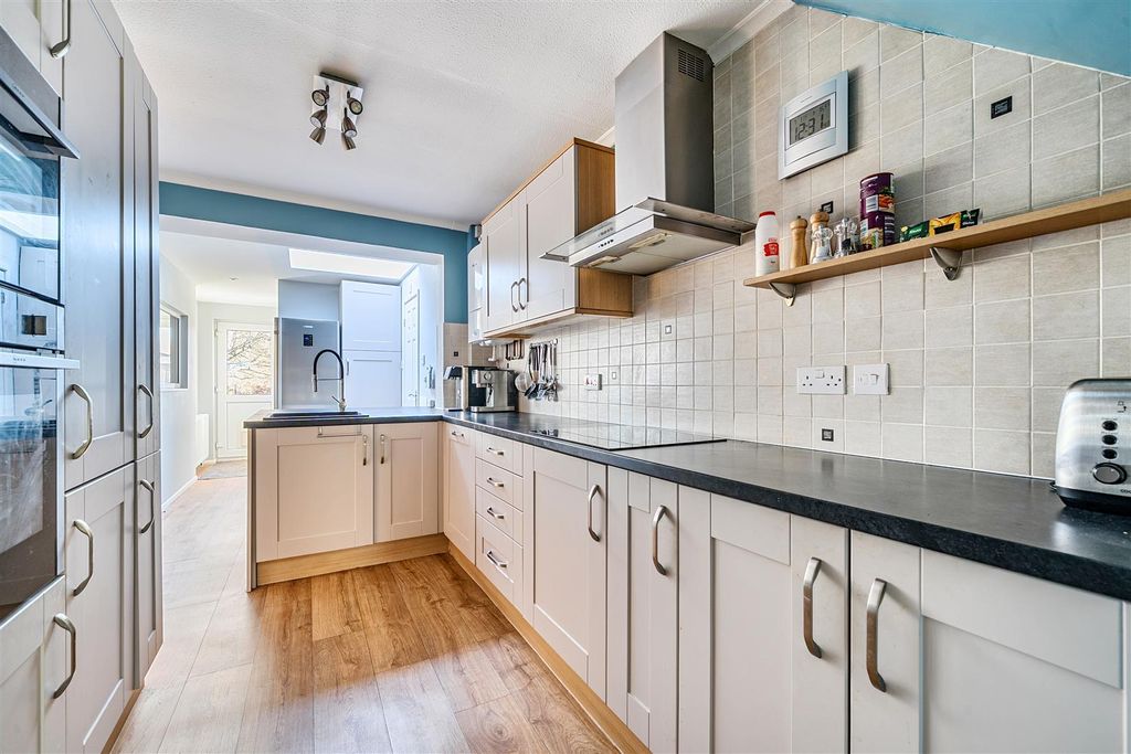 Property photo 3 of 25 1395268-10-695E5cc38Fbc7.Jpg