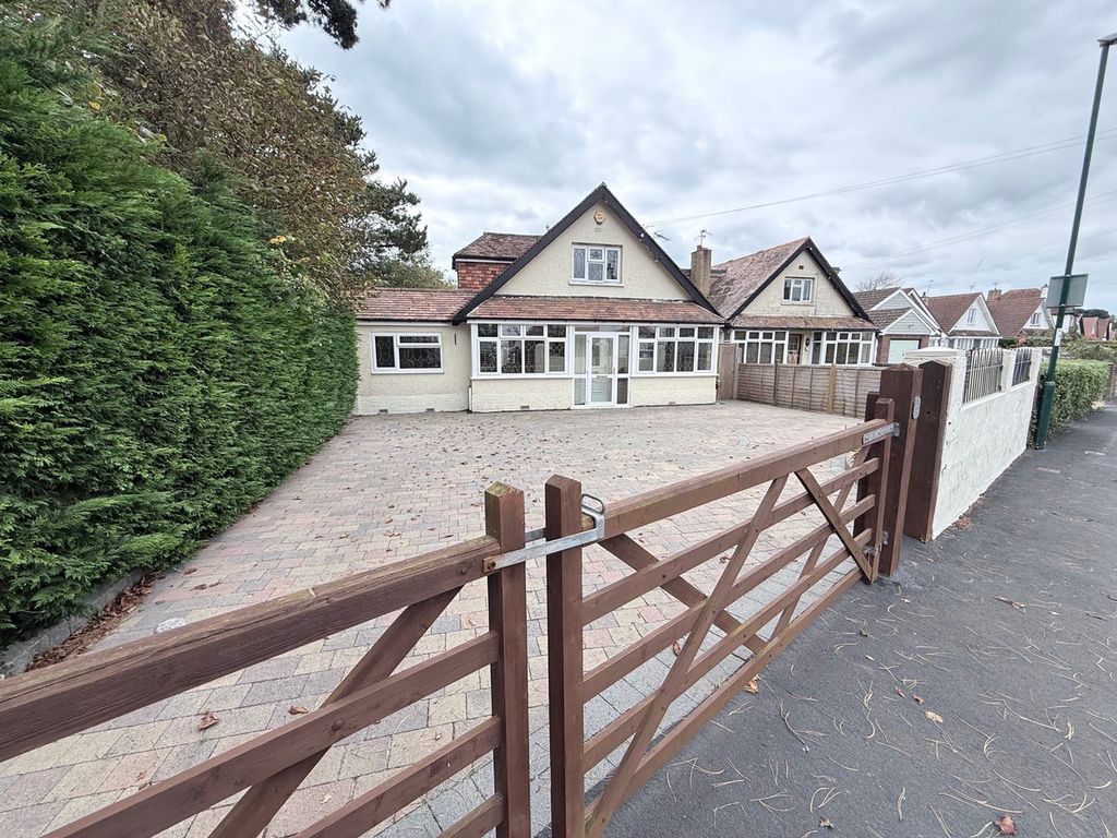 Property photo 3 of 22