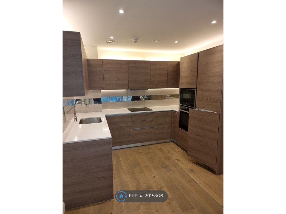 Property photo 3 of 13 Kitchen