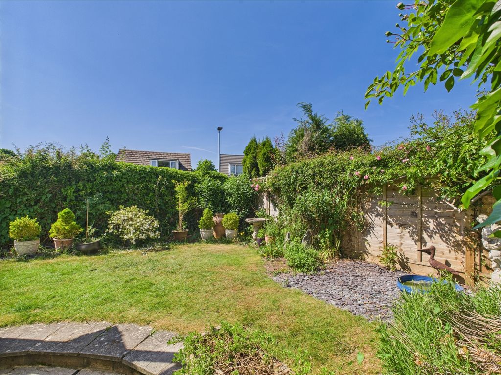 Property photo 3 of 16 Picture No. 11