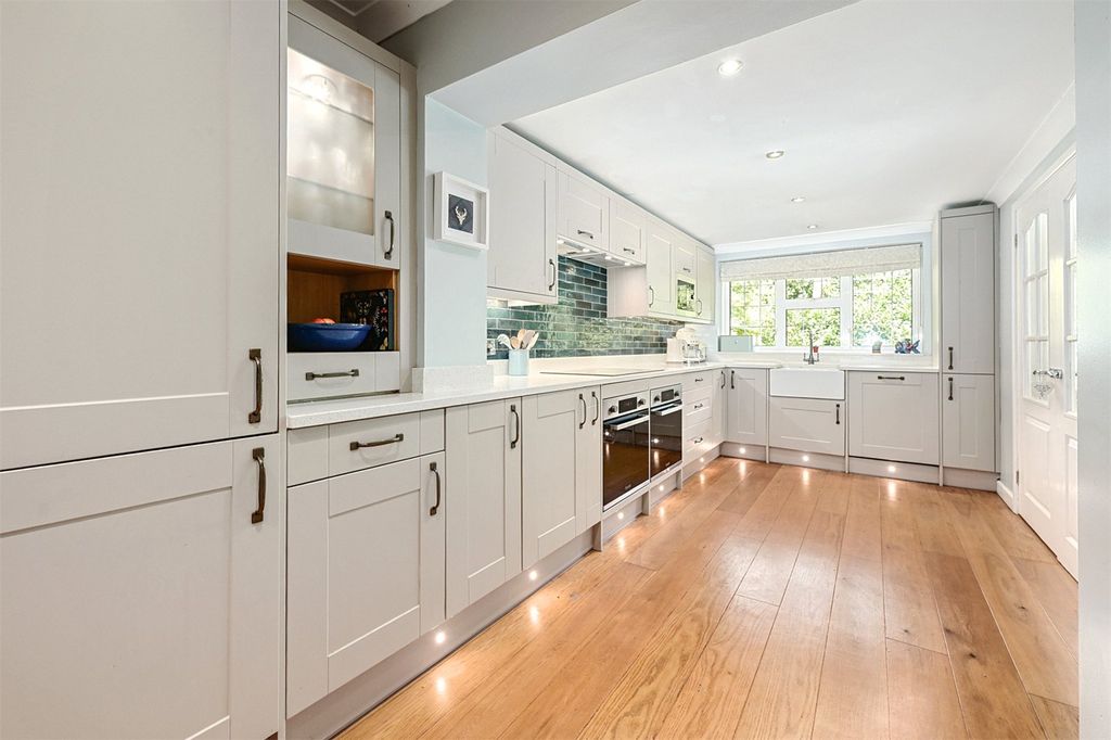 Property photo 3 of 29 Picture No. 77
