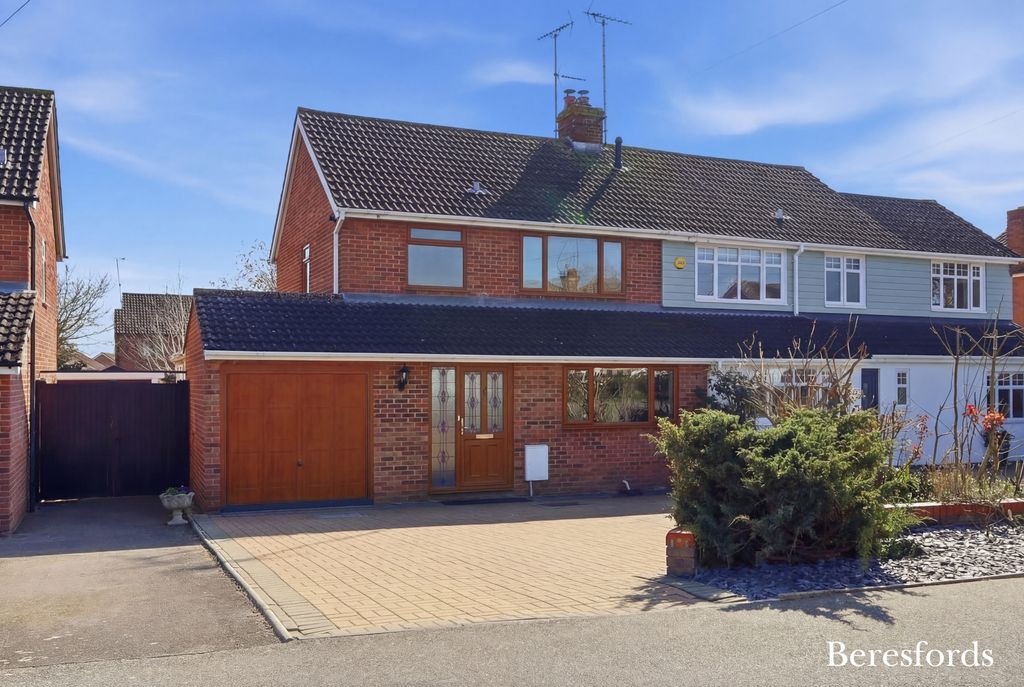 Property photo 2 of 21 Front