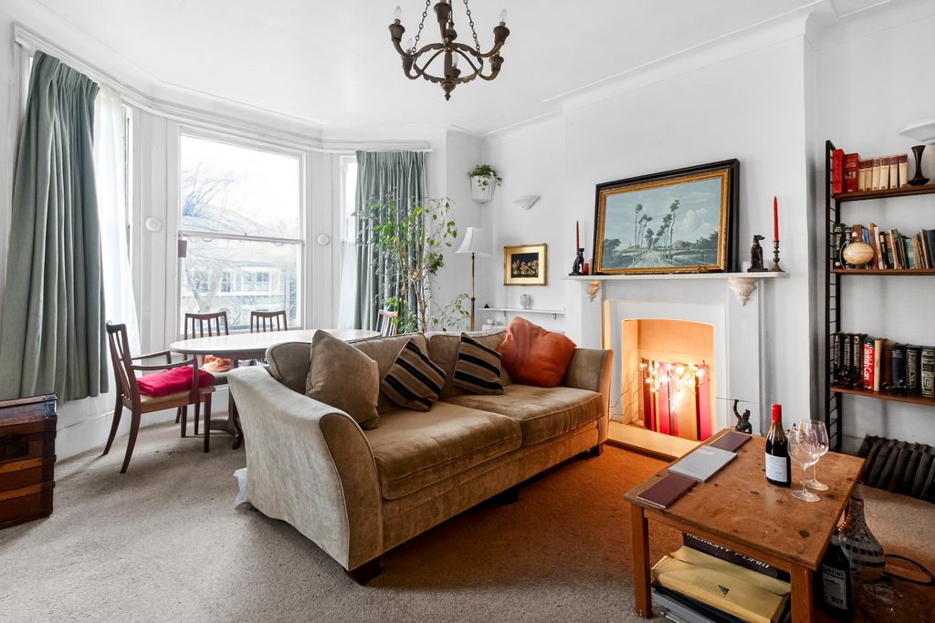 Property photo 2 of 10