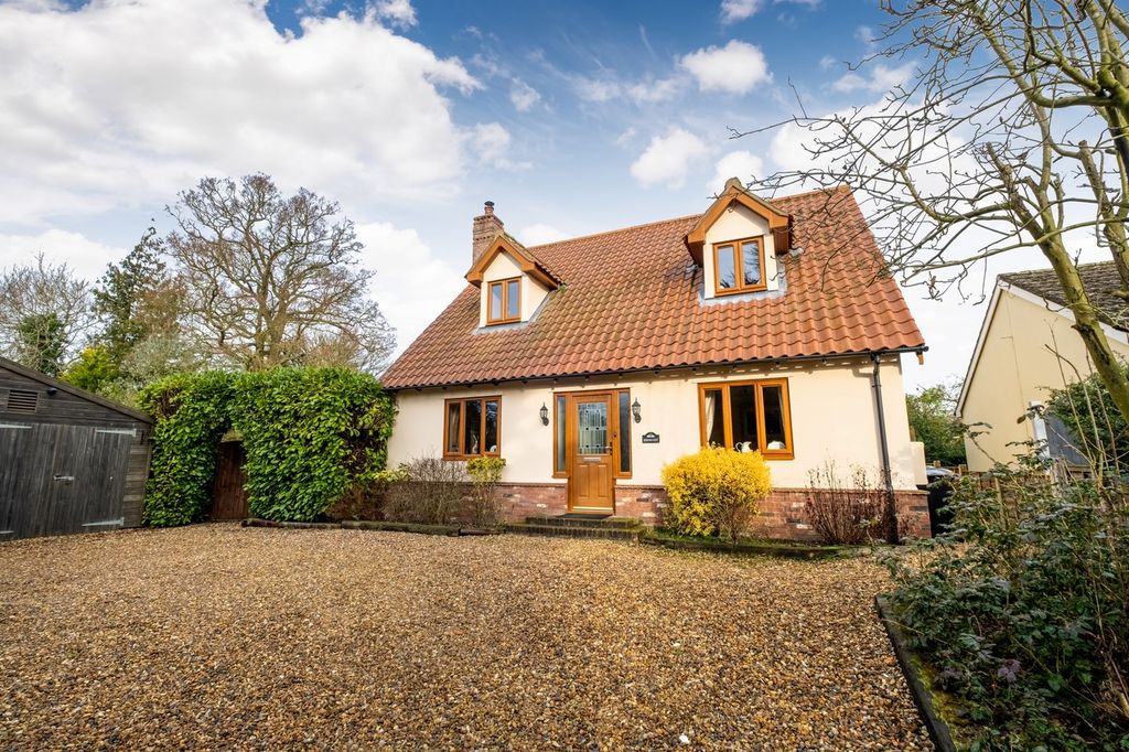 Property photo 1 of 32