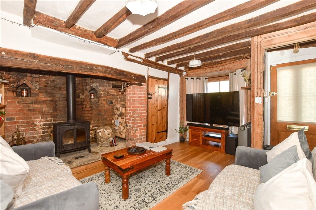 Property photo 2 of 17 Lounge