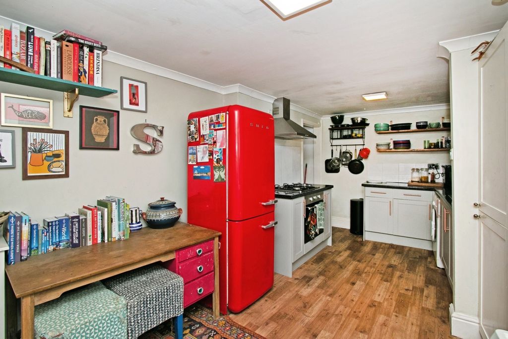 Property photo 3 of 15 Photo