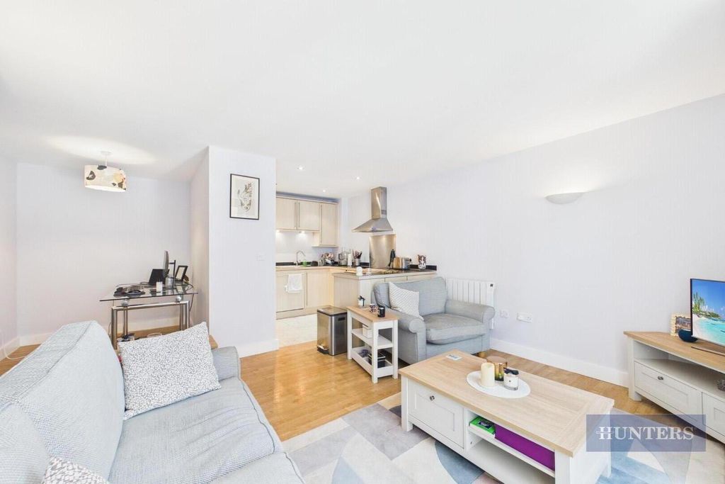 Property photo 1 of 13 Cam05152G0-Pr0526-Still023.Jpg
