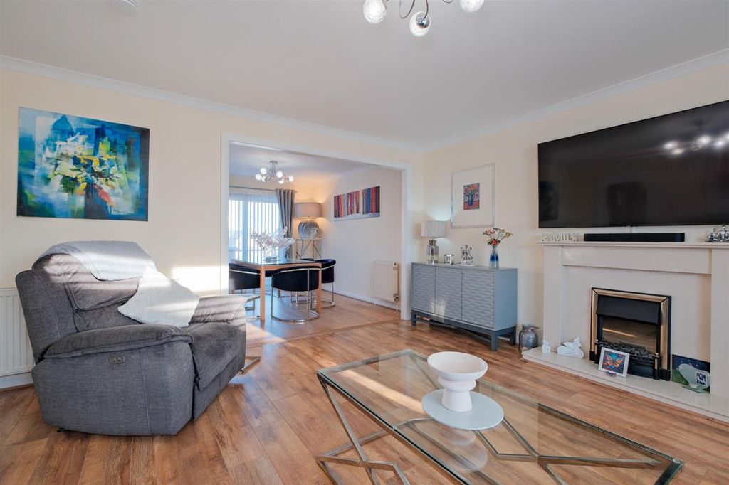 Property photo 3 of 26