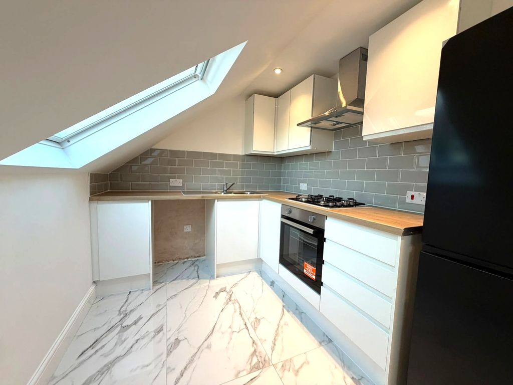 Property photo 1 of 6 Image